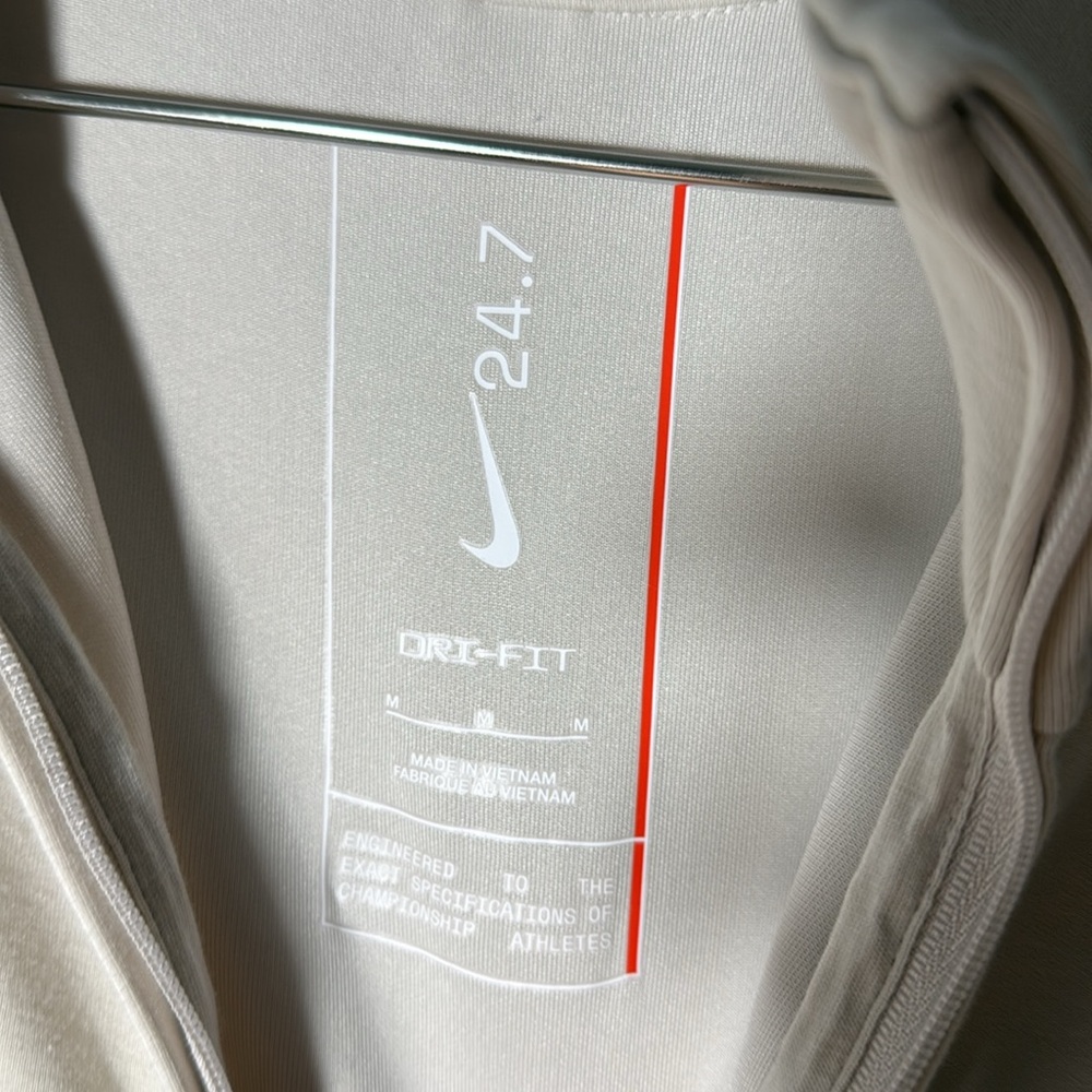 Nike 24.7 Dri-FIT Cream Half Zip. Woman’s Size M. Oversized. - Picture 5 of 7